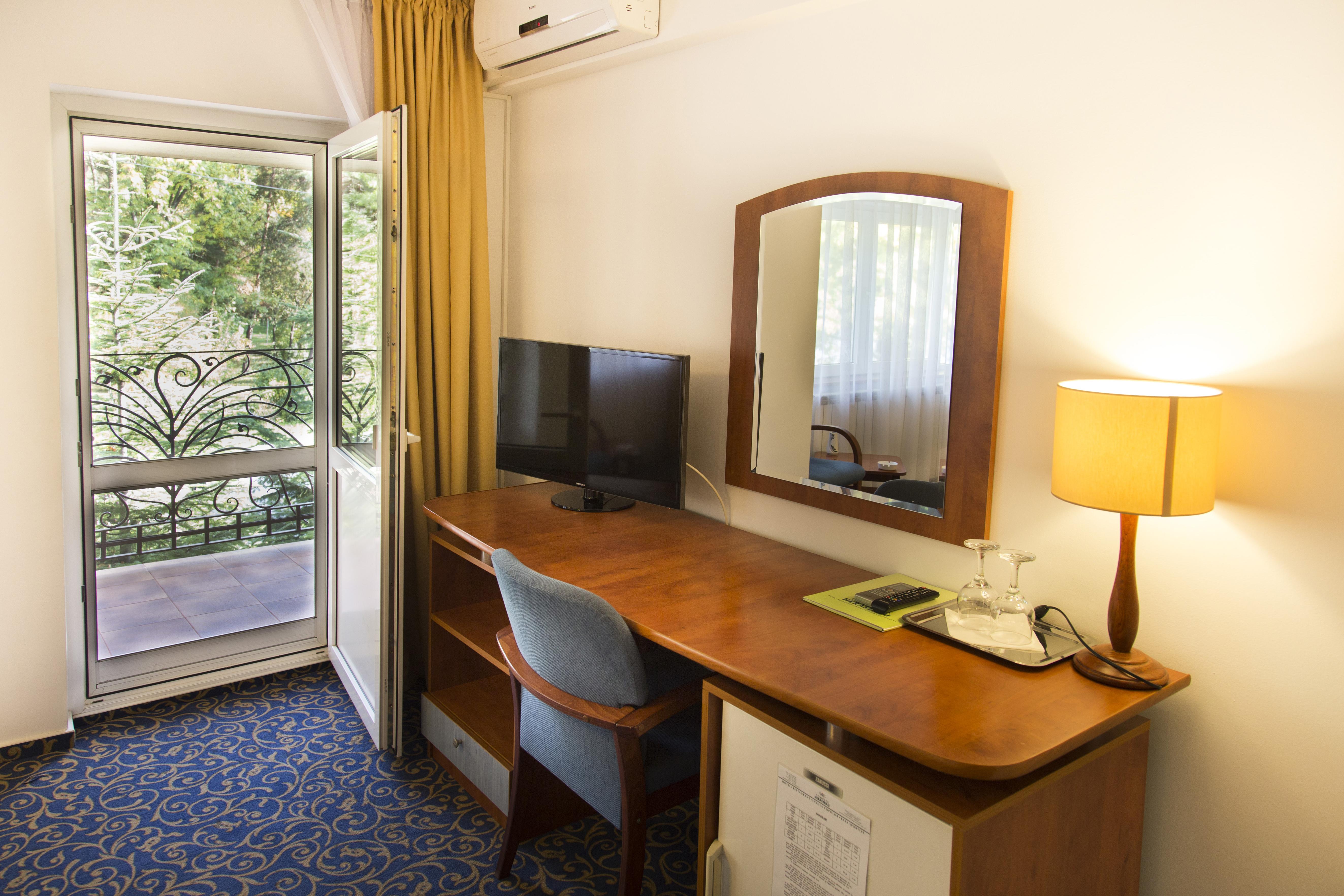 Hotel Herastrau Bucureşti Ngoại thất bức ảnh