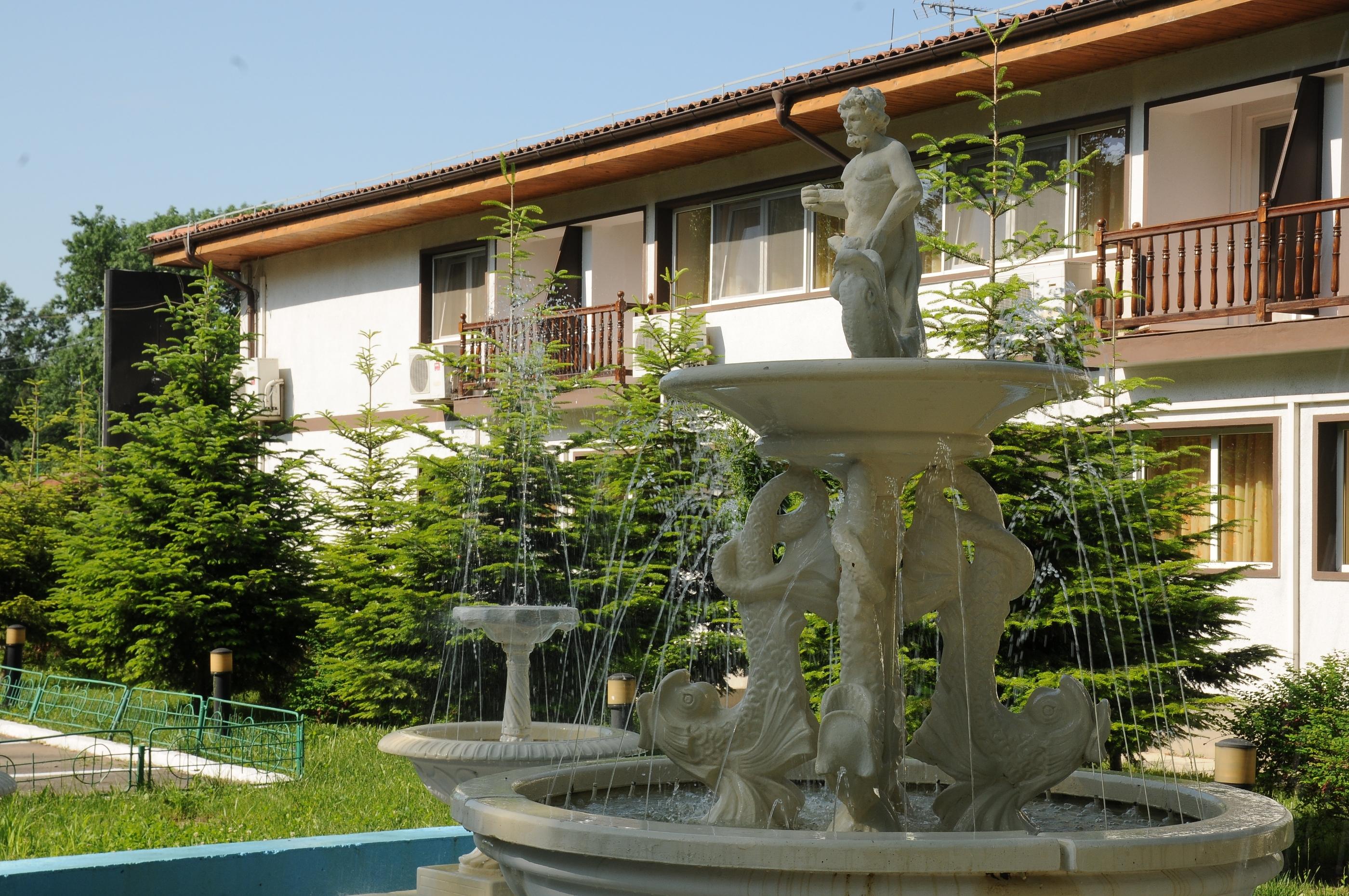 Hotel Herastrau Bucureşti Ngoại thất bức ảnh