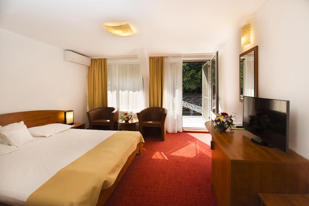 Hotel Herastrau Bucureşti Ngoại thất bức ảnh