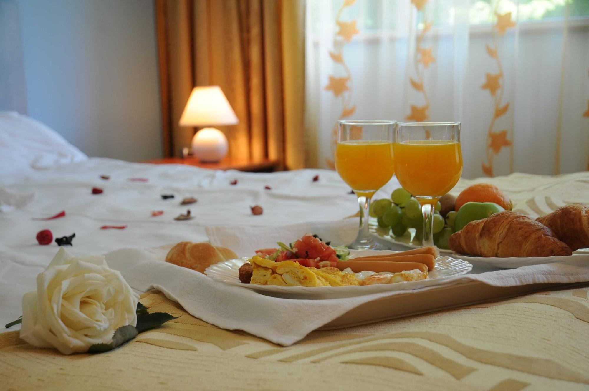 Hotel Herastrau Bucureşti Ngoại thất bức ảnh