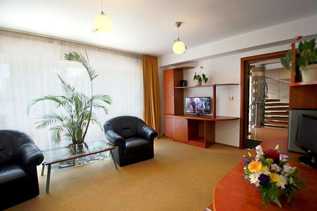 Hotel Herastrau Bucureşti Ngoại thất bức ảnh