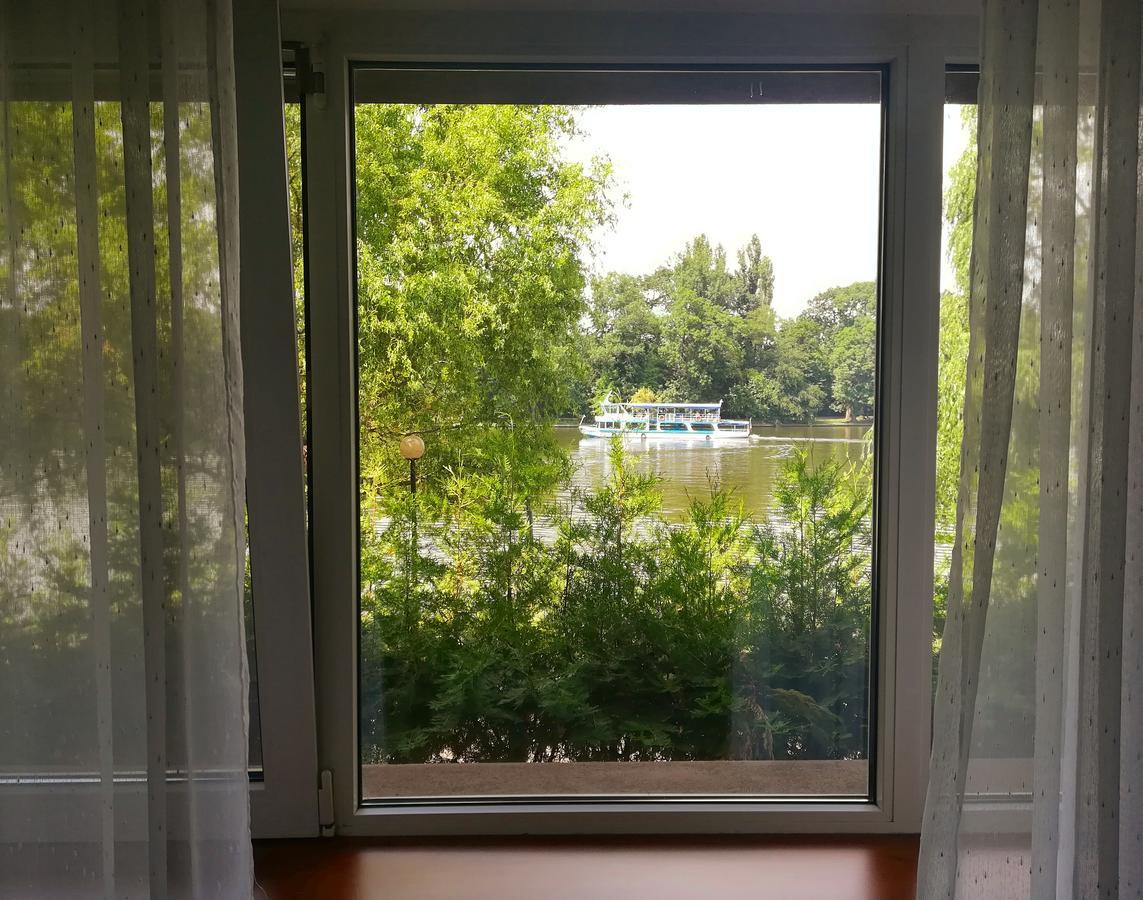 Hotel Herastrau Bucureşti Ngoại thất bức ảnh